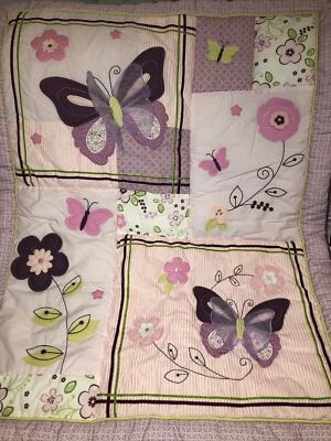 Фиолетовое и розовое садовое одеяло и юбка для кроватки с цветочным узором бабочка ягнят и плюща - Изображение 1 из 4