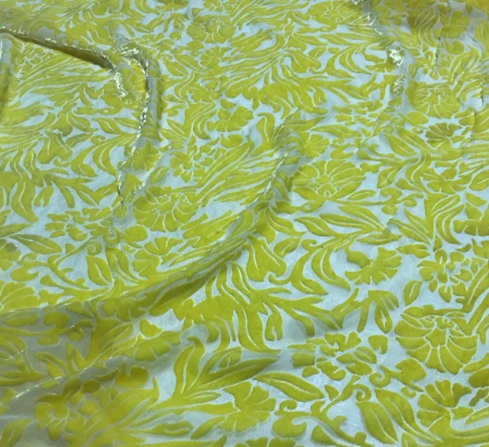 Tela de terciopelo de seda teñida a mano SUNSHINE YELLOW floral Burnout Foto 1 de 1