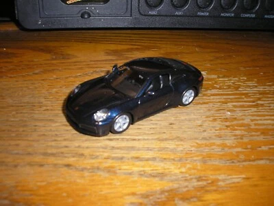 1/43 Maisto Porsche 911 Carrera 4S Super Sports Car Pull Back Acción ENVÍO GRATUITO Foto 1 de 4