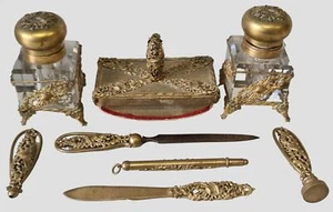 ENSEMBLE DE BUREAU. VERRE ET LAITON DORÉ. FRANCE. XIXÈME SIÈCLE. - Picture 1 of 6