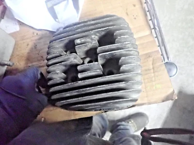 Yamaha YZ 125 1974 culata Foto 1 de 4