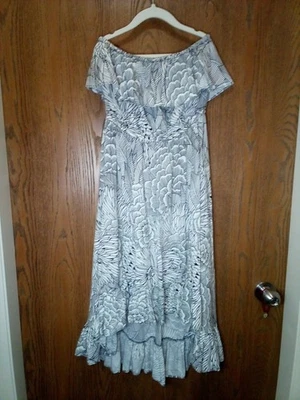 Hermoso Vestido Rip Curl Para Mujer Blanco con Negro Floral Fuera del Hombro Alto Bajo Talla M Foto 1 de 4