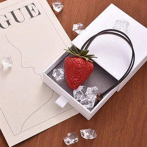 3D Erdbeere Taschenanhänger Schlüsselanhänger für Frauen Obst Keychain Handtasche Anhänger - Bild 1 von 12