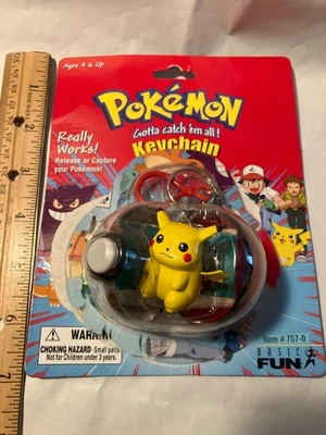 Pokemon Pokeball Keychain 2000  #757-0 - Image 1 of 4