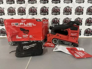 Milwaukee 2832-20 M18 Levigatrice a nastro CARBURANTE 3” x 18” senza fili brushless SOLO STRUMENTO H2 - Foto 1 di 8