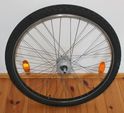 Vorderrad 26“ Alu Shimano Nexus Nabendynamo DH-C3000-3N-NT - Laufrad mit Reifen - Bild 1 von 3