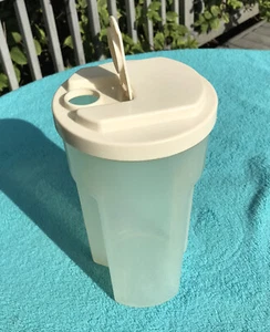 Vtg Rubbermaid Sheer 2 Qt Measuring Pitcher 0038 W Almond Flip Top Lid #1 - Picture 1 of 9