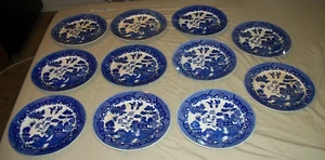 VINTAGE NOSTALGIC LOT OF 11 JAPAN BLUE WILLOW DINNER PLATE 9 1/8" OLD FARM FIND - Picture 1 of 11