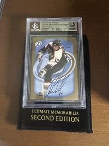 JOHN LeCLAIR 2001-02 BAP ULTIMATE MEMORABILIA GOLD AUTO #1/10