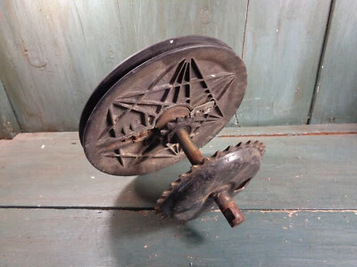 ancien plateau pignon couronne pièce  Mobylette 103 peugeot  - Photo 1/4