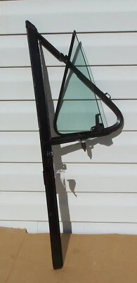 87-91 FORD F150 F250 F350 LADO DEL PASAJERO MONTAJE VENTANA VENTILACIÓN DELANTERA OEM Foto 1 de 4