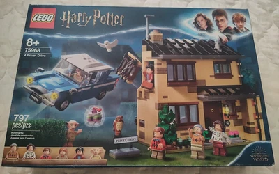LEGO Harry Potter: 4 Privet Drive (75968) - Image 1 of 4