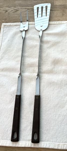 DE COLECCIÓN STANHOME ACERO INOXIDABLE 2 PIEZAS JUEGO DE HERRAMIENTAS PARA BARBACOA TENEDOR DE CARNE ESPÁTULA GIRATORIA RANURADA - Imagen 1 de 6