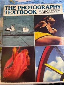 The Photography Textbook Marc Levey PB 1980 192 Pages - Picture 1 of 7