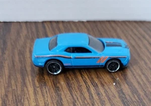 Hot Wheels Then & Now '15 Dodge Challenger SRT Blue 2016 #109 - Picture 1 of 5