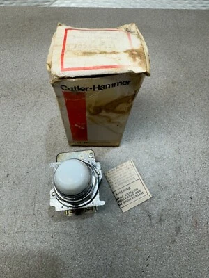 NUEVO EN CAJA CUTLER-HAMMER PRETEST LUZ LENTE BLANCA 10250T221 Foto 1 de 4