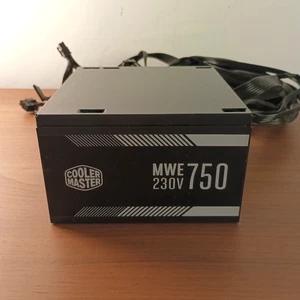 COOLER MASTER MWE 750 watt 80 Plus EU alimentatore PSU - Zdjęcie 1 z 3