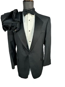 CYRO Mens Black TUXEDO FORMAL Wool Pleated 2 Pc TUX Suit 42S Jacket 36x28 Pant - Picture 1 of 12