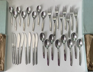 Posate Superior Stainless USA Atomic Starburst Night Sky Aurora 32 pezzi nuove scatola - Foto 1 di 9