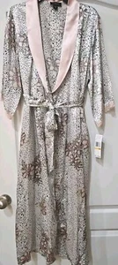 Jones New York Sz S-M Long Robe PRETTY Pink Animal NWT Floral Satin 8-10 - Picture 1 of 9