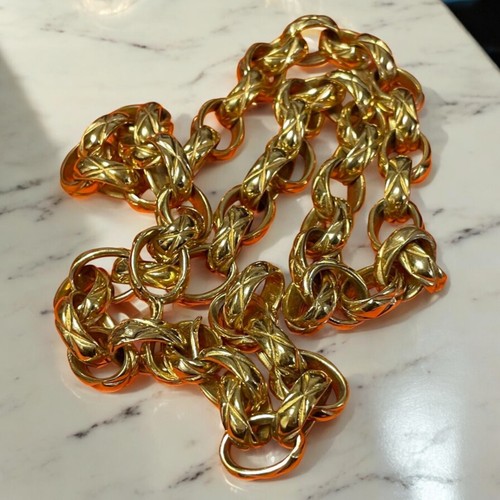 Cintura Chanel vintage catena oro modello matelasse accessorio donna