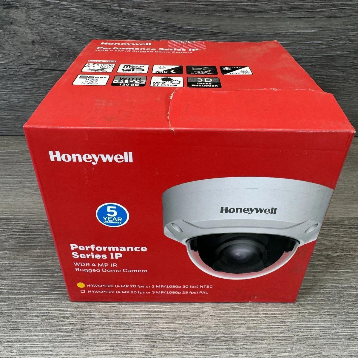 Honeywell H4W4PER2 4MP IP Vandal Dome Camera - 2.7-13.5mm Varifocal Lens, IR Night Vision, WDR - View #6