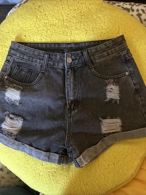 "Pantalones cortos de mezclilla de tiro bajo entrepierna de 2"" entrepierna" para damas desgastados medianos (cintura 30") Foto 1 de 4