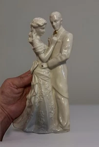 Vintage La Vie Porcelain Dancing Couple Figurine White And Gold 8.5" Tall 1998 - Picture 1 of 11