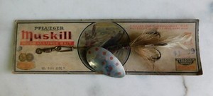 FISHING LURE PFLUEGER 2½" BULL-DOG MUSKILL SPOON ON A 3½" WIRE