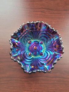Nice ELECTRIC Purple Imperial Carnival Glass Scroll Embossed Small Berry Bowl - Picture 1 of 18
