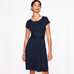 Vestido de jersey Boden Amelie en azul marino - Imagen 1 de 13