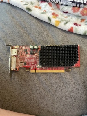 Tarjeta de gráficos ATI Fire Pro 2460 Foto 1 de 2