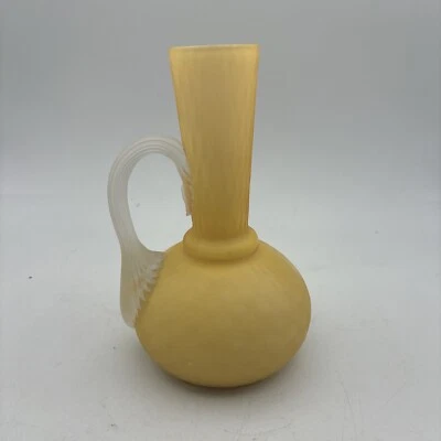 Jarrón antiguo Phoenix Mt Washington corte satinado terciopelo con estuche edredón de diamantes Foto 1 de 4