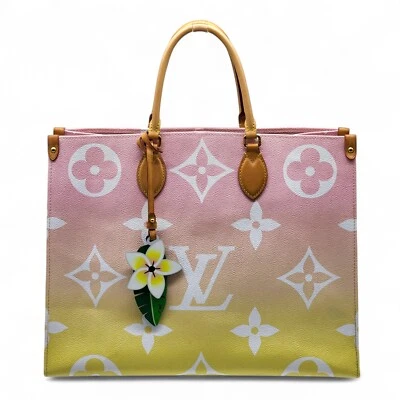 Bolso Louis Vuitton OnTheGo junto a la piscina monograma gigante GM rosa - $3100 Foto 1 de 4