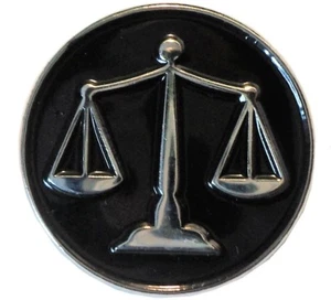 Scales of Justice Judicial Crime Court Police Solicitor 22mm Metal Enamel Badge - Picture 1 of 1