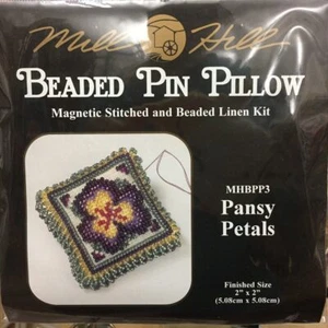 Kit cuscino spillo lino perline Mill Hill petali pansy perline ago minder - Foto 1 di 2