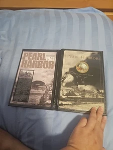 US Commemorative Gallery Pearl Harbor Colorized 2008 Silver Dollar Album - Picture 1 of 6