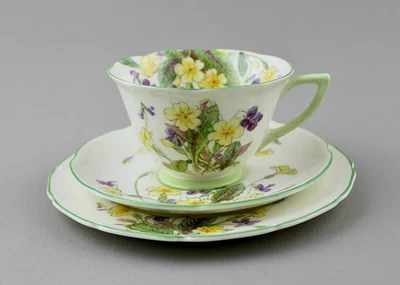 VINTAGE ROYAL DOULTON BONE CHINA APRIL V2000 TRIO - TEA CUP SAUCER & PLATE MINT! - Image 1 of 4