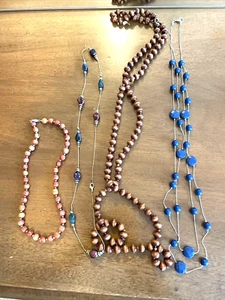 Lot Of 4 BROWN Blue BEAD NECKLACES beaded wooden accent mixed metal vintage - Picture 1 of 7