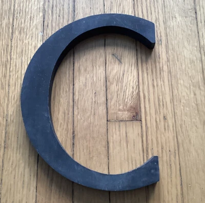 Letrero de metal vintage decoración letras publicidad industrial arte gráfico salvamento “C” Foto 1 de 4