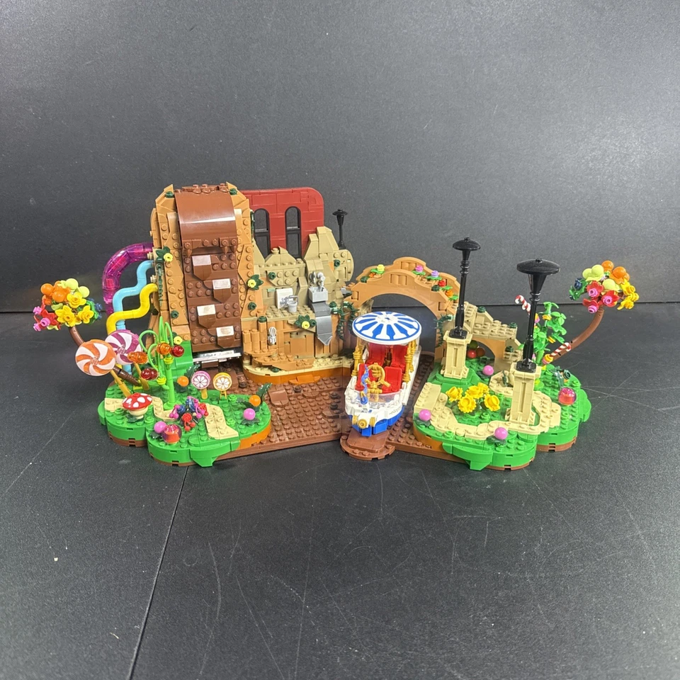 LEGO 21360 Willy Wonka and the Chocolate Factory 2025  - Image 1 of 4