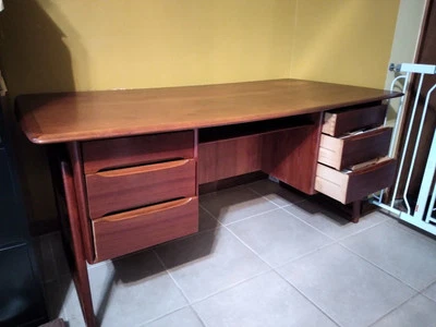 Secretária de teca Svend Aage Madsen para Sigurd Hansen meados do século feita na DINAMARCA - Imagem 1 de 4