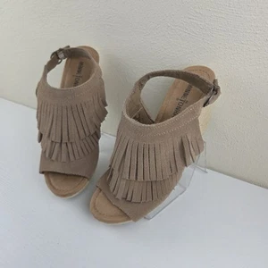 Minnetonka Ashley Wedge Sandal Fringe Tan/Beige Women 8 Suede Leather Espadrille - Picture 1 of 12