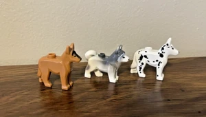 Lego Dog - Set of 3 - Medium Flesh Alsatian - Husky - Alsatian with White Spots - Picture 1 of 2