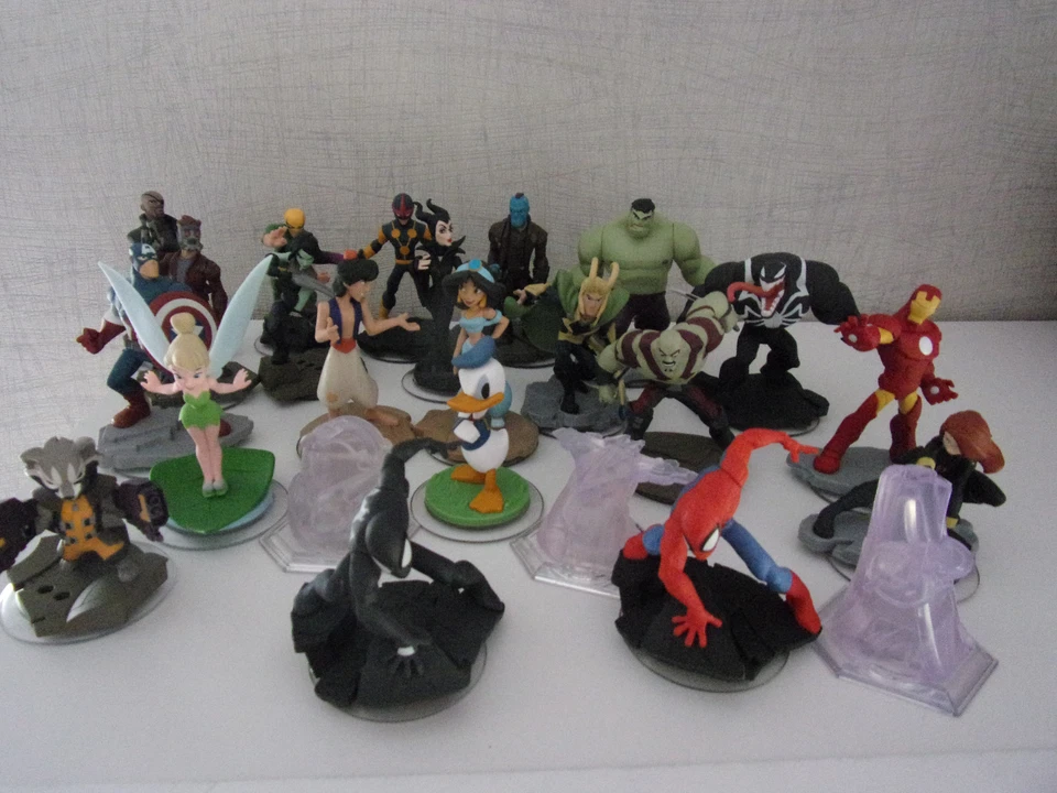 Disney Infinity 2.0 - used figures, set's and games - to choose from - Image 1 of 1