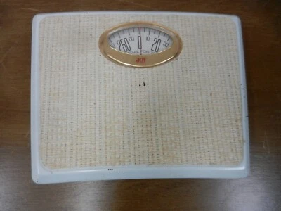 Báscula de baño vintage blanca Foto 1 de 4