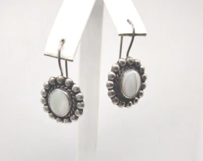 Подарок ювелирные изделия серьги висячие прямые овальные перламутровое серебро 925 пробы - Изображение 1 из 3