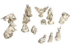 Set Natività Smaltata Iridescente Ceramica Mini Vintage 14 Pezzi - Foto 1 di 10