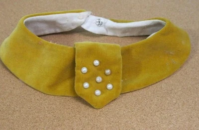 1950s VINTAGE WOMENS COED COLLARS GOLD VELVET ADJUSTABLE COLLAR-Sweater/blouse - Image 1 of 3