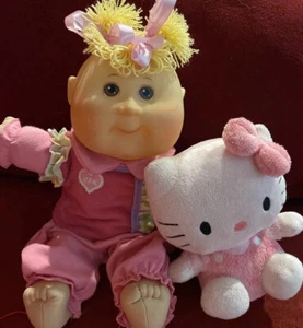 Adorable baby 2006 Cabbage Patch"Pink one piece romper And shirt Hello kitty - Picture 1 of 4
